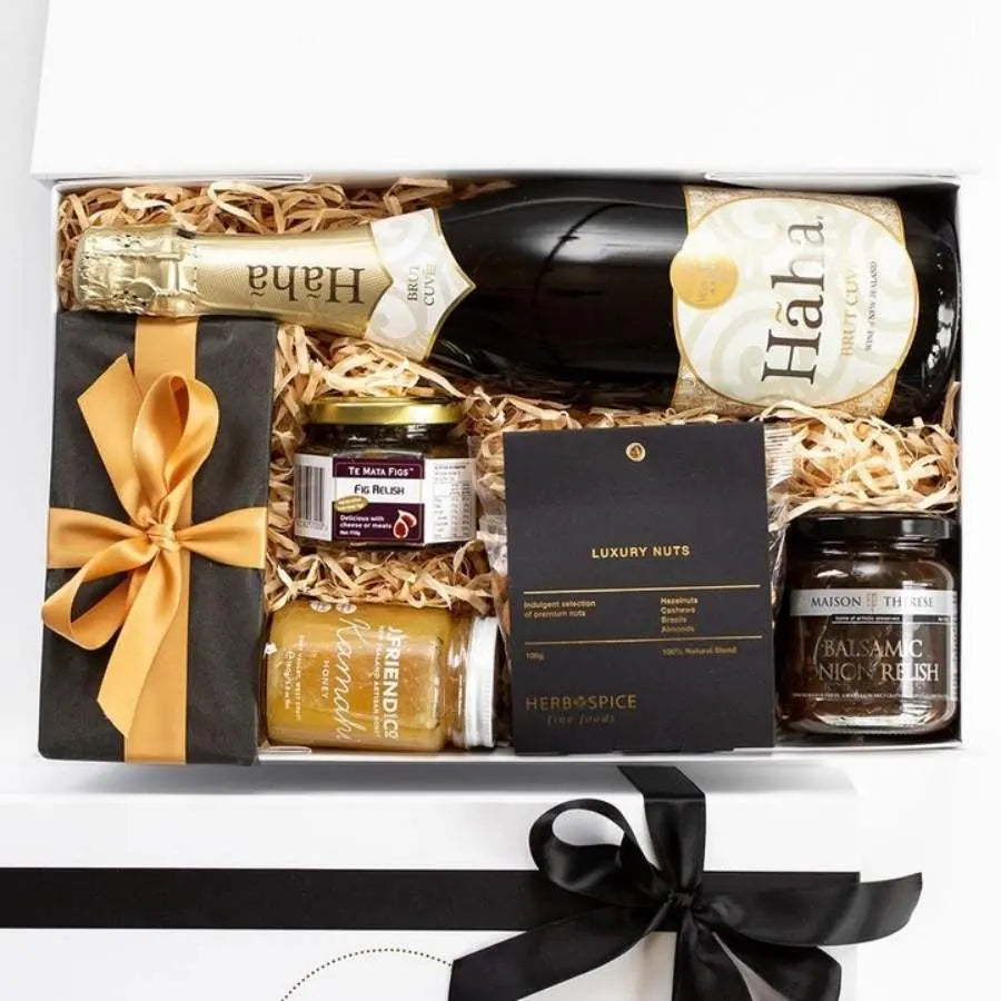 Gourmet-Food-Alcohol-Gift-Boxes Little Koha